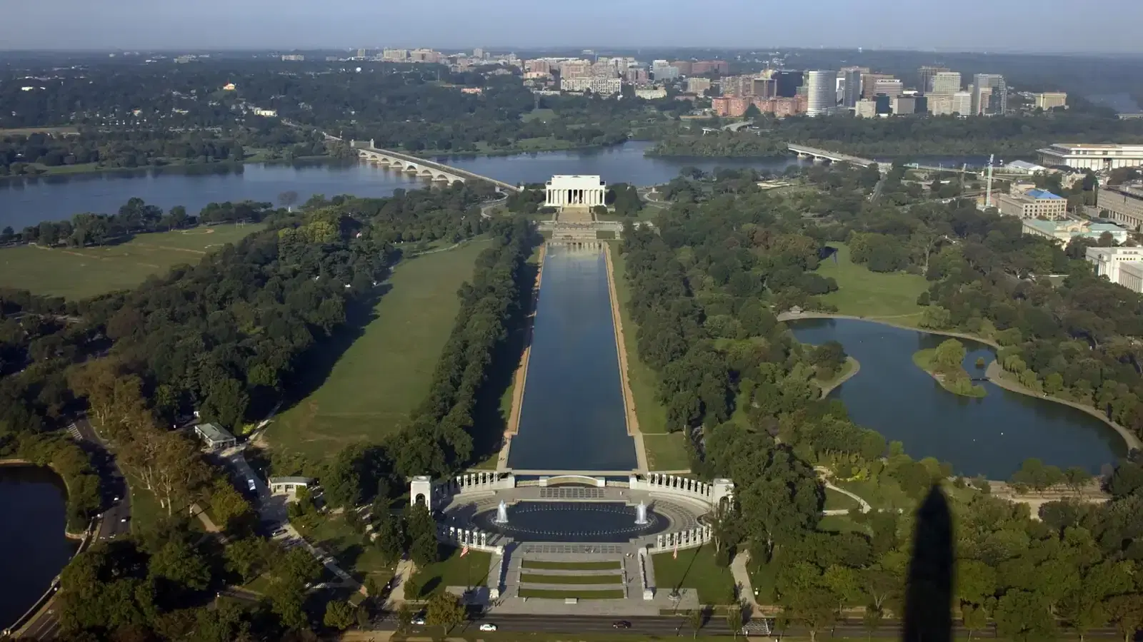 The Lincoln Memorial seen from the Washington Monument, Washington, D.C.