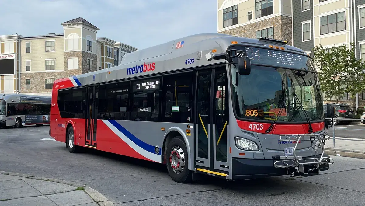 A Metrobus at the Rhode Island Ave–Brentwood station bus loop
